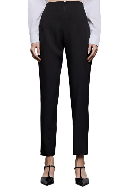 High waist pants with a zipper